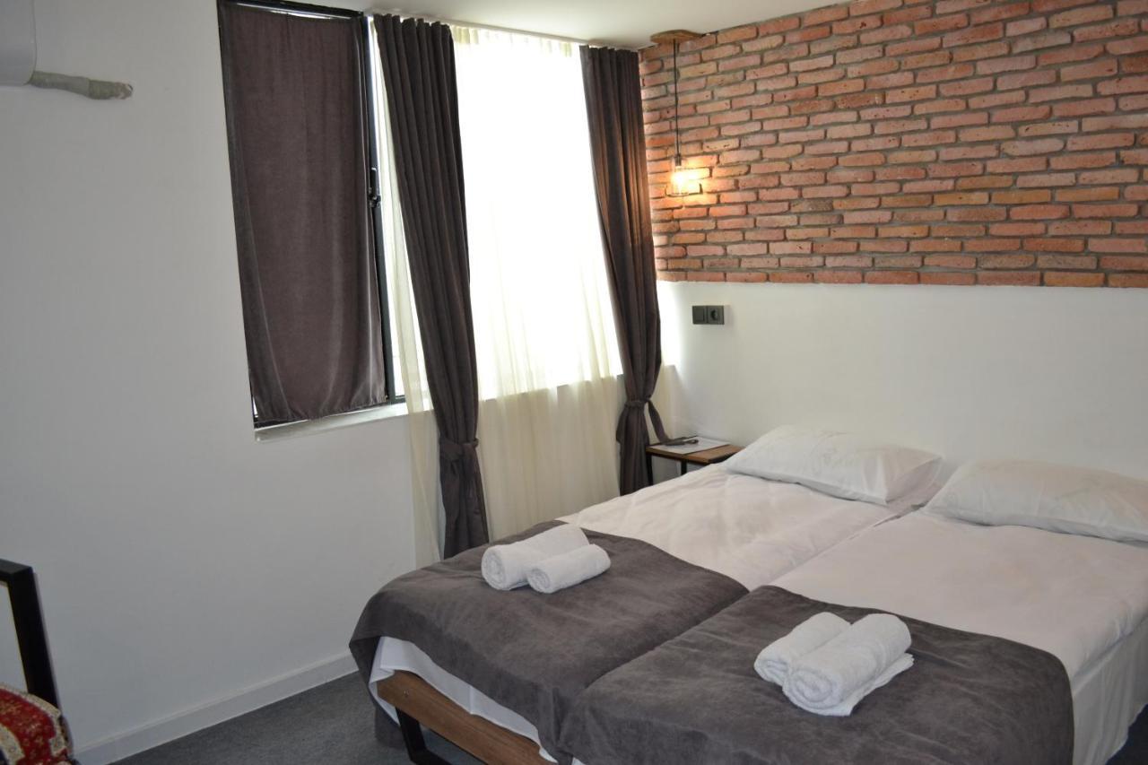 Hotel Baratashvili 12 Tbiliszi Kültér fotó